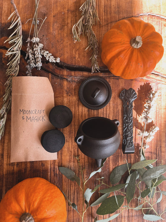 Cast Iron Cauldron Set